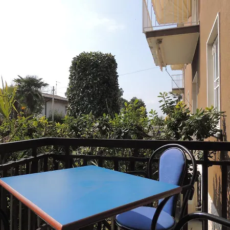 Lazise Promenade Manzoni Apartment