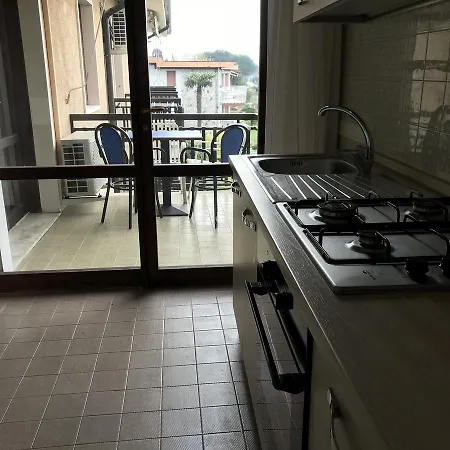 Lazise Promenade Manzoni Apartment *